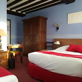 Hostellerie Saint Martin- Logis Hôtel et Restaurant，位于Creully的酒店