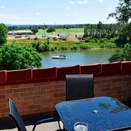 Windsor River View Inn，位于温莎的酒店