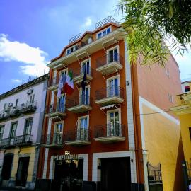 Hotel Bruman，位于卡塞塔的酒店