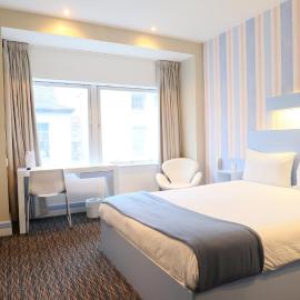 Citrus Hotel Cheltenham by Compass Hospitality，位于切尔滕纳姆的酒店