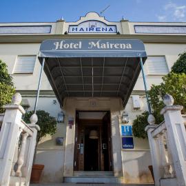 Hotel Mairena，位于迈雷纳-德尔阿尔科的酒店