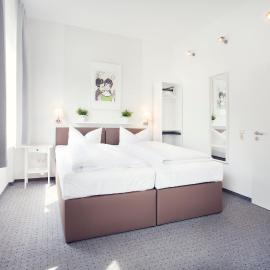 Hotel Löwenguth - Das freundliche gemütliche Budget Hotel,位于蒙塔鲍尔的酒店