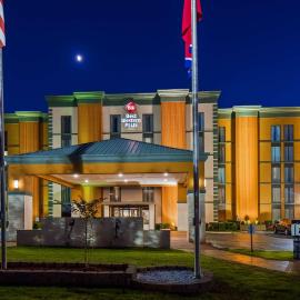 Best Western Plus Galleria Inn & Suites，位于孟菲斯的酒店