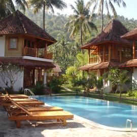 Villa Jati Mangsit，位于圣吉吉的酒店