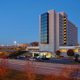 Hyatt Regency Pittsburgh International Airport，位于Clinton的酒店