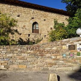 Posada Real Torre Berrueza，位于埃斯皮诺萨德洛斯蒙特罗斯的酒店