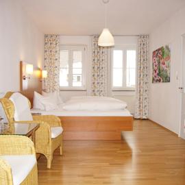 Hotel-Restaurant Roter Ochsen，位于Lauchheim的酒店