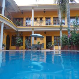 Hotel Plaza del Sol，位于马利纳尔科的酒店