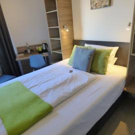 Hotel Art Inn Dinslaken，位于丁斯拉肯的酒店