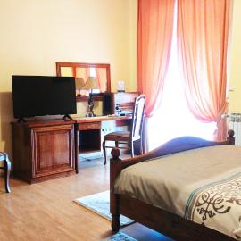 Hotel Derby Orašje，位于Orašje的酒店