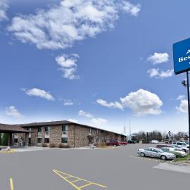 Americas Best Value Inn and Suites Bismarck，位于俾斯麦的酒店