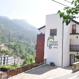 Moderna do Geres Hotel，位于吉尔斯的酒店