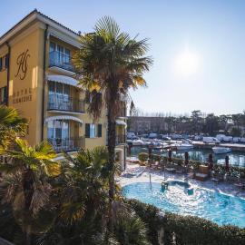 Hotel Sirmione Terme，位于西尔米奥奈的酒店