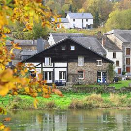 La Petite Passerelle à Mouzaive，位于瑟穆瓦河畔夫雷斯的酒店