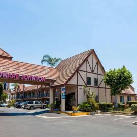 Howard Johnson by Wyndham Norco，位于诺科的酒店