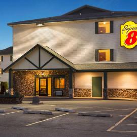 Super 8 by Wyndham Coeur d'Alene，位于科达伦的酒店