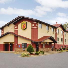 Super 8 by Wyndham Richmond Airport VA,位于里士满的酒店