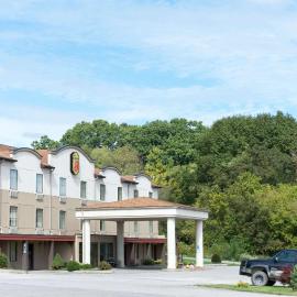 Super 8 by Wyndham Beaver Falls,位于Beaver Falls的酒店
