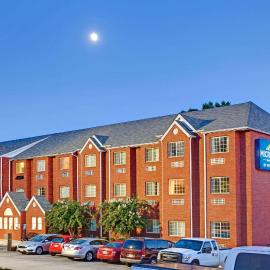 Microtel Inn & Suites by Wyndham Stockbridge/Atlanta I-75，位于斯托克布里奇的酒店