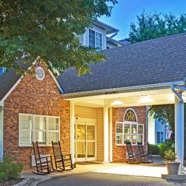 Microtel Inn & Suites by Wyndham Cherokee,位于切罗基的酒店