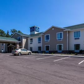 Cobblestone Inn & Suites - Barron,位于Barron的酒店
