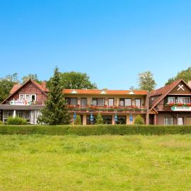Land-gut-Hotel Landhaus Heidehof，位于Clenze的酒店