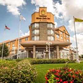 Monte Carlo Inn & Suites Downtown Markham，位于马卡姆的酒店