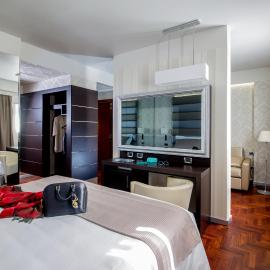 Enea Hotel Pomezia，位于波梅齐亚的酒店