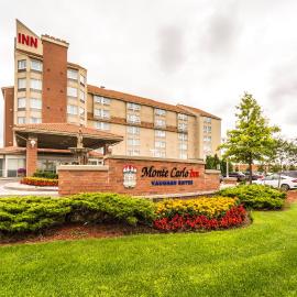 Monte Carlo Inn Vaughan Suites，位于沃恩的酒店