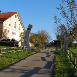 Allgäu Meadow Ranch，位于Hergatz的酒店