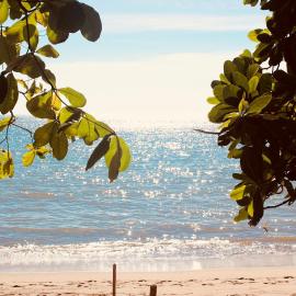 Lippo Carita Beach Utara Condo Noah，位于卡里塔的酒店