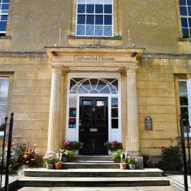 Cotswold House Hotel and Spa - "A Bespoke Hotel"，位于奇平卡姆登的酒店