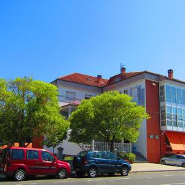 Hotel Os Caracoles，位于Pereiro de Aguiar的酒店