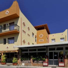 La Lanterna Hotel，位于罗梅塔马雷亚的酒店