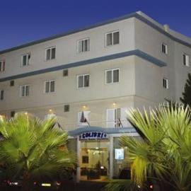 Hotel Residencial Colibri，位于卡帕里卡海岸的酒店