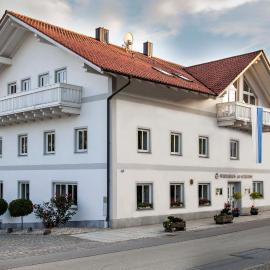 Hotel Wirtshaus am Schloss，位于Aicha vorm Wald的酒店