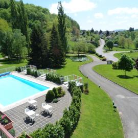 Domaine du Revermont - Logis Hotel，位于帕塞南的酒店