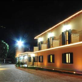Hotel GANS，位于卡夏的酒店