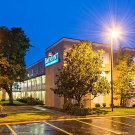 Baymont by Wyndham Louisville East，位于路易斯威尔的酒店