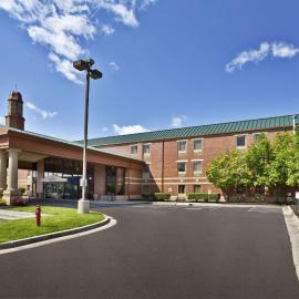 Baymont by Wyndham Knoxville/Cedar Bluff，位于诺克斯维尔的酒店