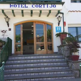 Hotel Cortijo，位于拉雷多的酒店