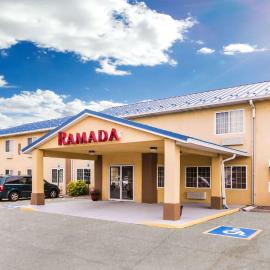 Ramada by Wyndham Sioux Falls，位于苏福尔斯的酒店