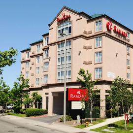 Ramada by Wyndham SeaTac Airport，位于西塔科的酒店
