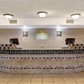 Days Inn by Wyndham Tucson City Center，位于土桑的酒店