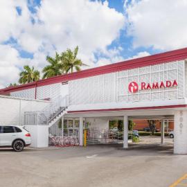 Ramada by Wyndham Miami Springs/Miami International Airport，位于迈阿密的酒店