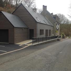 Auberge De L'Abbaye-Logis Hôtel Restaurant，位于昂比的酒店
