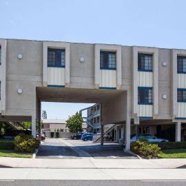 Days Inn by Wyndham Orange Anaheim,位于奥兰治的酒店