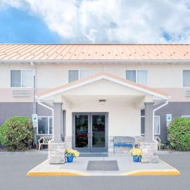 Days Inn & Suites by Wyndham Fargo 19th Ave/Airport Dome