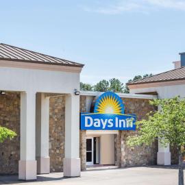 Days Inn by Wyndham Charlottesville/University Area，位于夏洛茨维尔的酒店