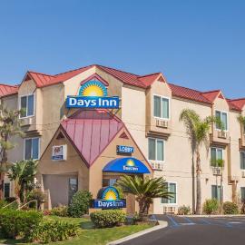 Days Inn by Wyndham Carlsbad，位于卡尔斯巴德的酒店